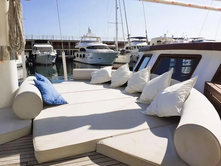 Botel Hotel Adara Yacht - Big Turkish Gulet Barcelona