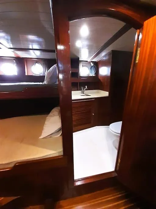 Botel Hotel Adara Yacht - Big Turkish Gulet Barcelona