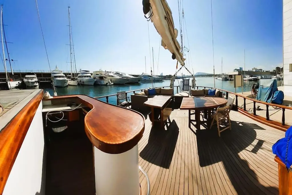 Hotel Adara Yacht - Big Turkish Gulet Barcelona 0*,  Španělsko