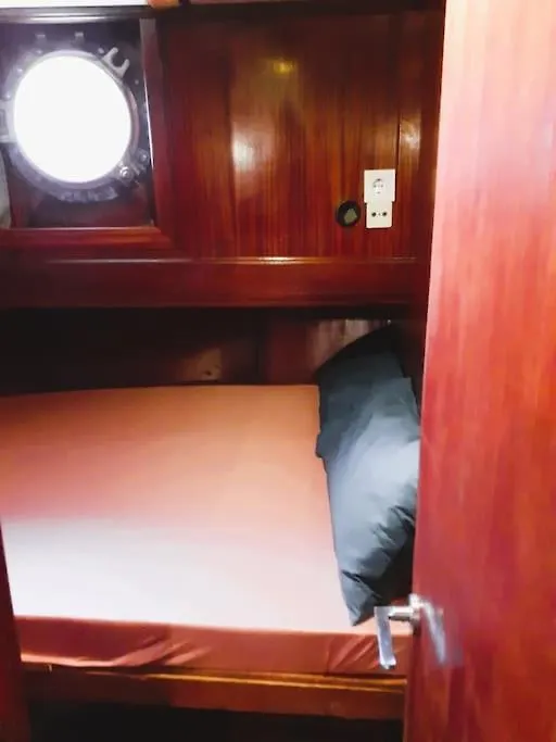 Botel Adara Yacht - Big Turkish Gulet Barcelona Hotel Spain